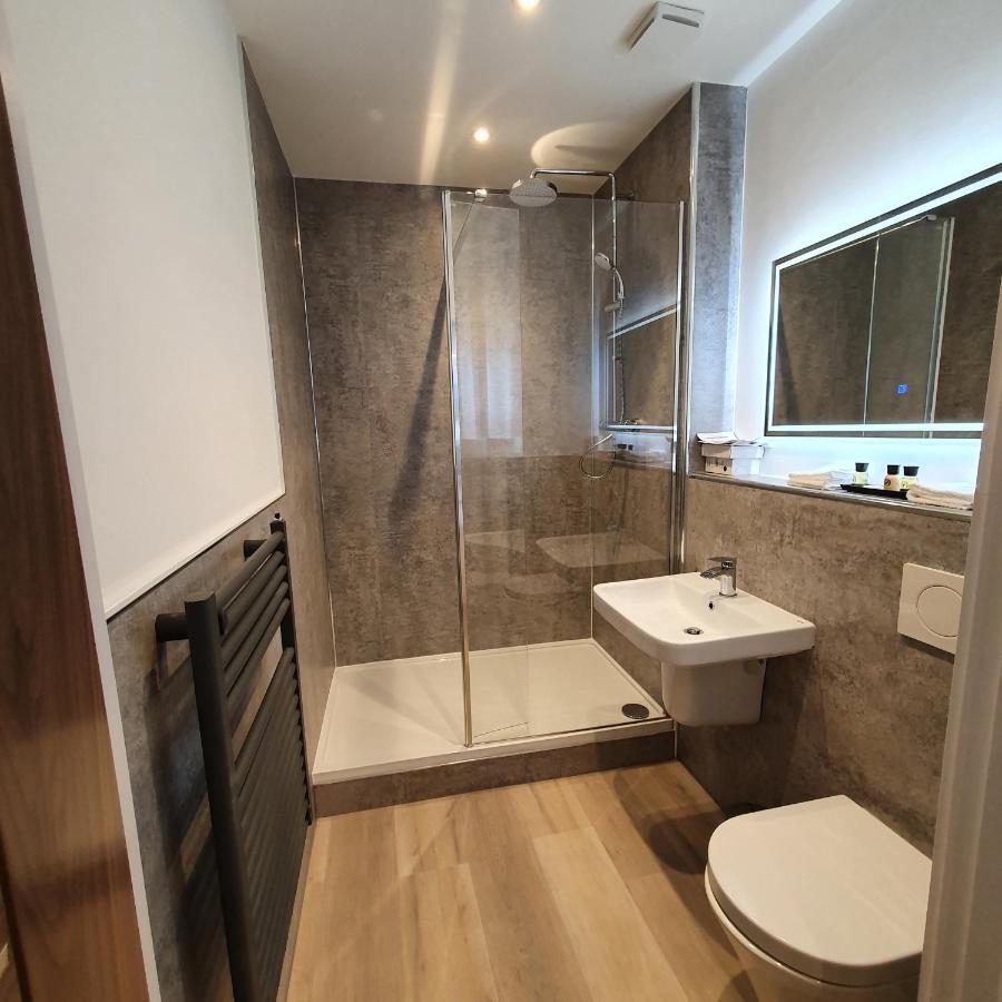 Central Penthouse With Hot Tub & Views 24 Челтнем Екстер'єр фото