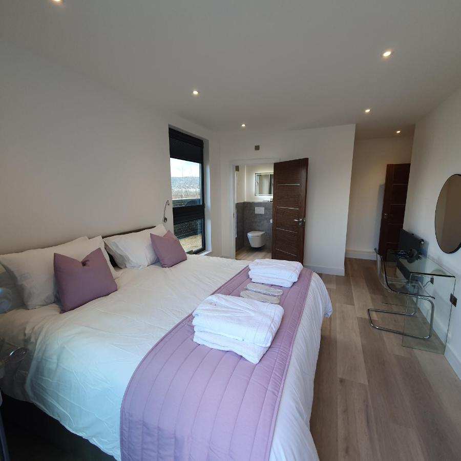 Central Penthouse With Hot Tub & Views 24 Челтнем Екстер'єр фото