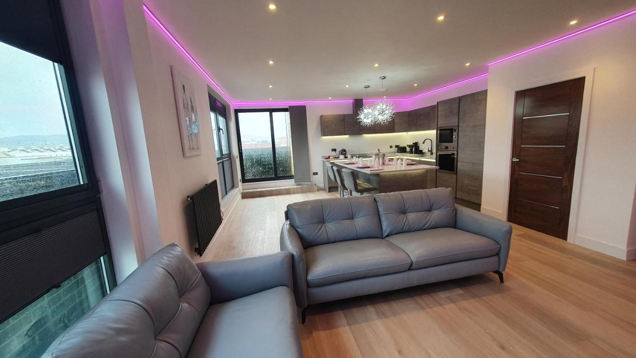 Central Penthouse With Hot Tub & Views 24 Челтнем Екстер'єр фото